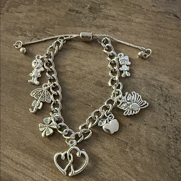 Handmade Beautiful “Teacher Appreciation” Silver Charm Bracelet - Picture 7 of 8